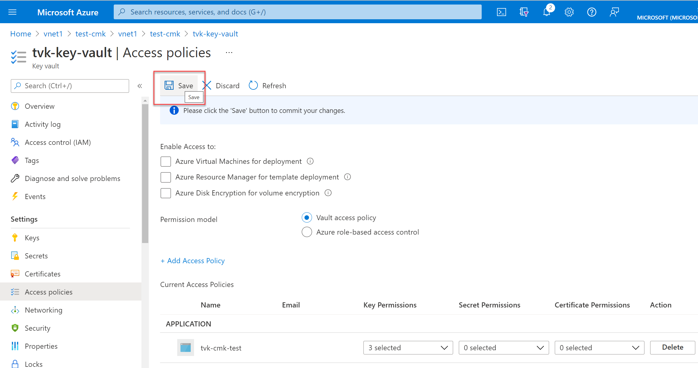 Cuplikan layar yang memperlihatkan tombol untuk menyimpan kebijakan akses.