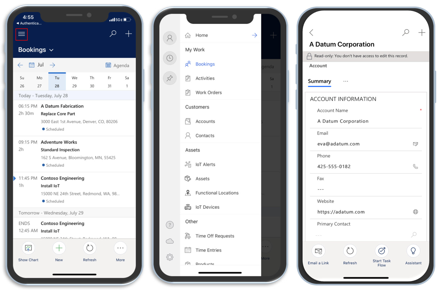 Rendering tiga perangkat bergerak menunjukkan navigasi aplikasi dan layar detail akun di aplikasi Field Service Mobile.