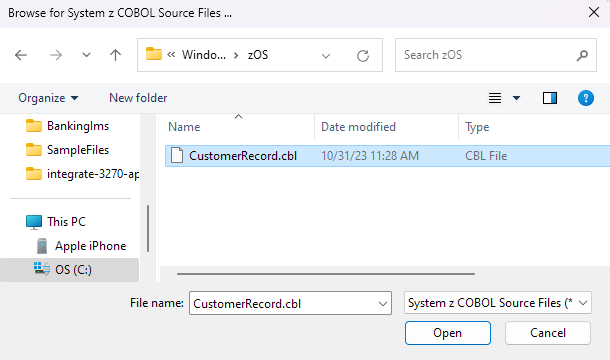 Cuplikan layar memperlihatkan file explorer dan copybook yang dipilih untuk digunakan untuk file host.