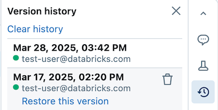 Cuplikan layar riwayat versi pemulihan di buku catatan Azure Databricks.
