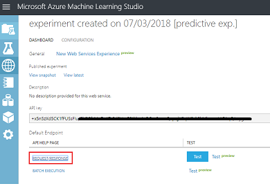 Cuplikan layar Pembelajaran Mesin Microsoft Azure Studio, yang menampilkan tautan Minta Respons garis miring di bawah Halaman Bantuan A P I.