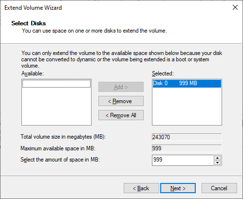 Screenshot of the Extend Volume Wizard showing how to select available space to extend a volume.