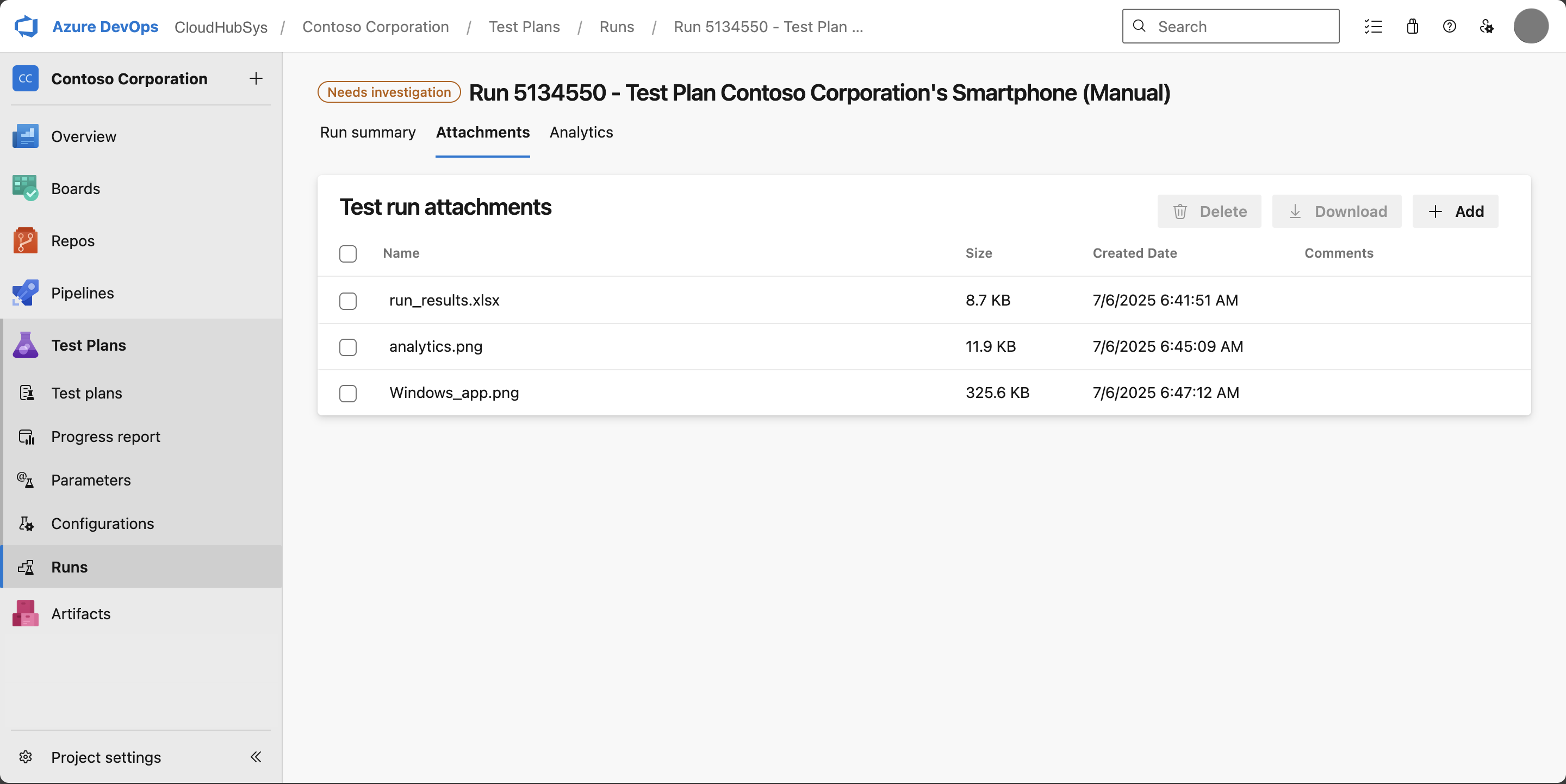 Screenshot dell'elenco di allegati di esecuzione del test con opzioni per scaricare o eliminare file.