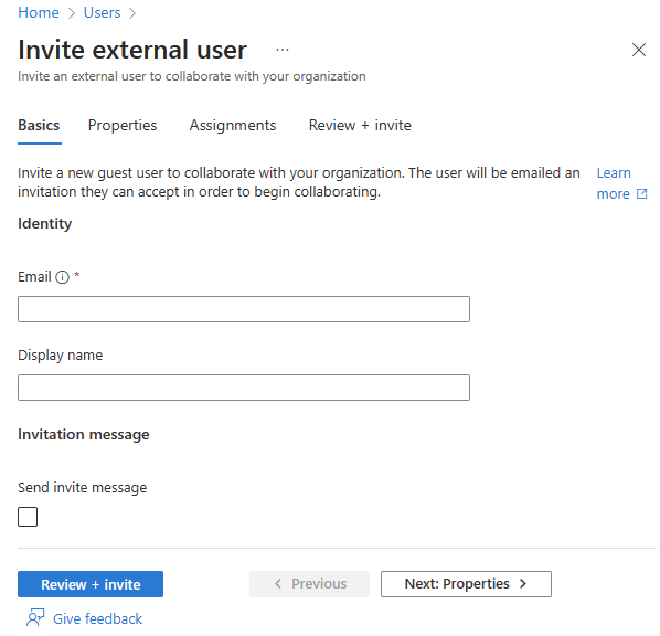 Screenshot della scheda Informazioni di base per l'invito di utenti esterni.