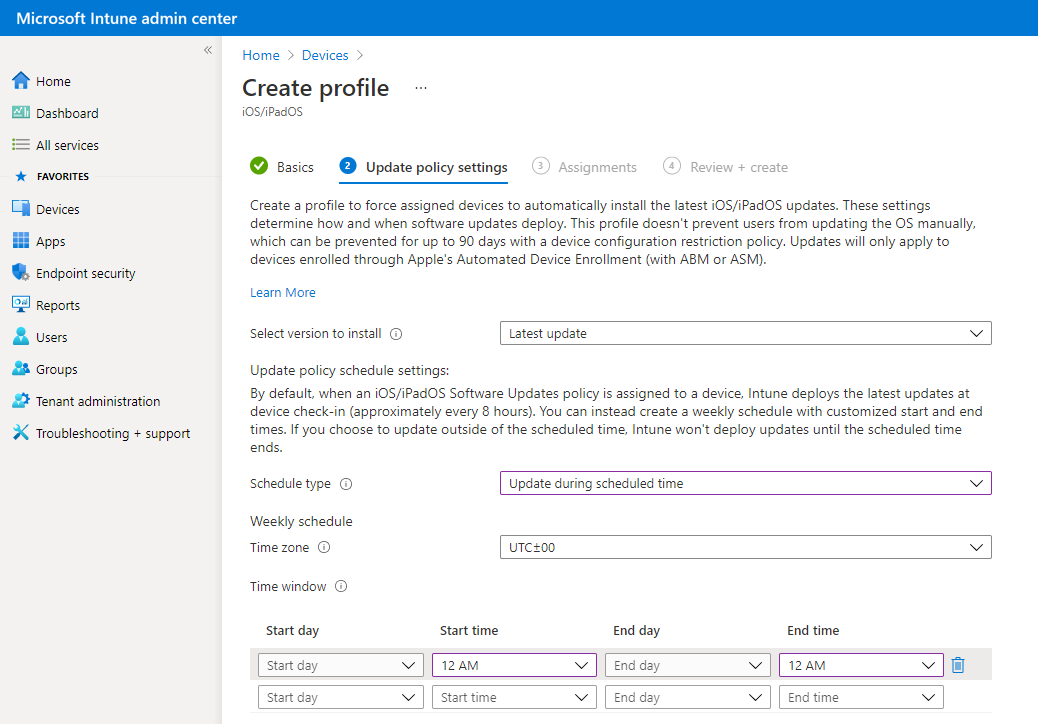 Screenshot che mostra la selezione per installare un aggiornamento durante l'ora pianificata in un criterio di aggiornamento in Microsoft Intune.