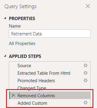 Screenshot dell'elenco Passaggi applicati dell'editor di Power Query con il passaggio Colonne rimosse ora spostato sopra il passaggio Colonna personalizzata.