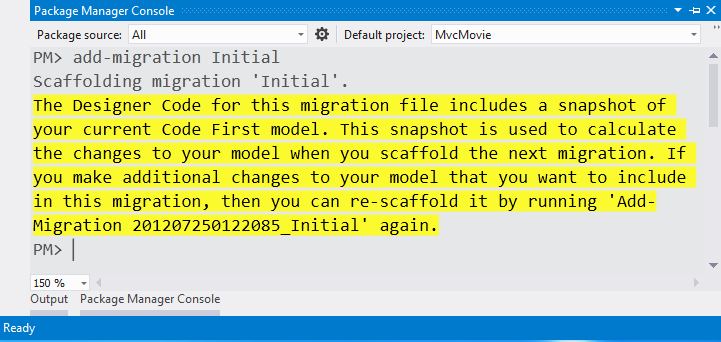 Screenshot che mostra la finestra Console di Gestione pacchetti. Il paragrafo che inizia con Il codice Designer per questo file di migrazione è evidenziato.