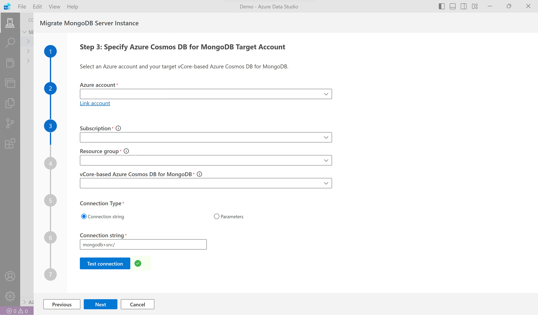 Screenshot della selezione di un account Azure Cosmos DB di destinazione per MongoDB.