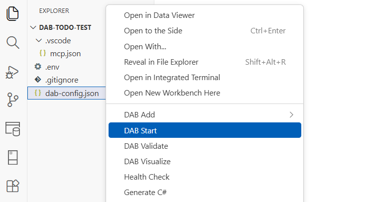 Screenshot del comando DAB Start che avvia il runtime di Generatore API dati da Visual Studio Code.