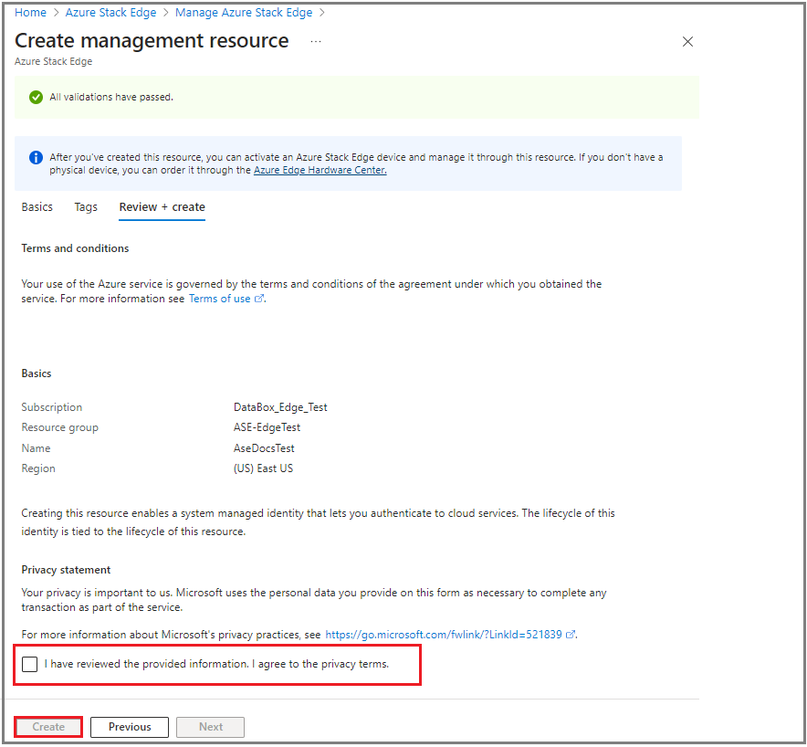 Screenshot della pagina Crea risorsa di gestione Rivedi e crea nella scheda portale di Azure. La casella di controllo Condizioni di privacy è evidenziata.