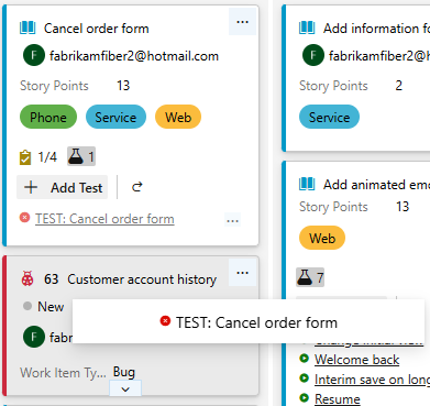 Screenshot che mostra il trascinamento di un test per riassegnarlo a un elemento di lavoro diverso.
