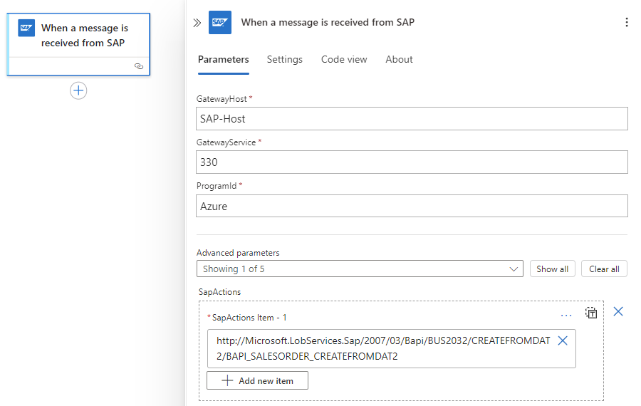 Screenshot che mostra il flusso di lavoro, il trigger del connettore gestito da SAP e l'immissione manuale dell'azione SAP per filtrare i messaggi.