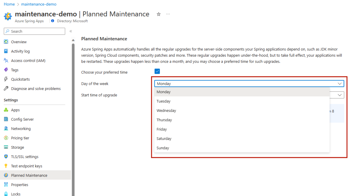 Screenshot di portale di Azure che mostra la pagina Manutenzione pianificata con l'opzione Giorno della settimana evidenziata.