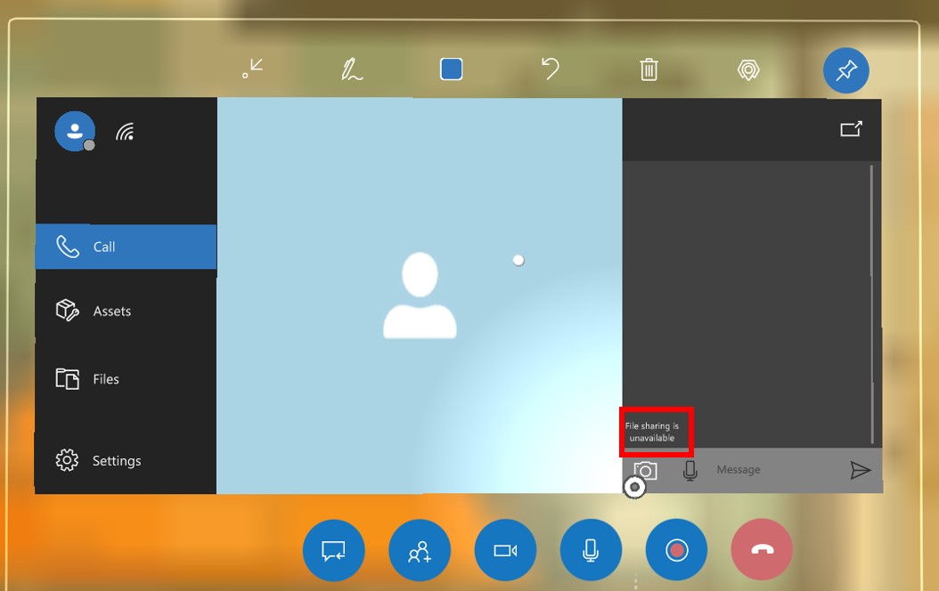 Screenshot dell'app HoloLens con il messaggio evidenziato sopra il pulsante.