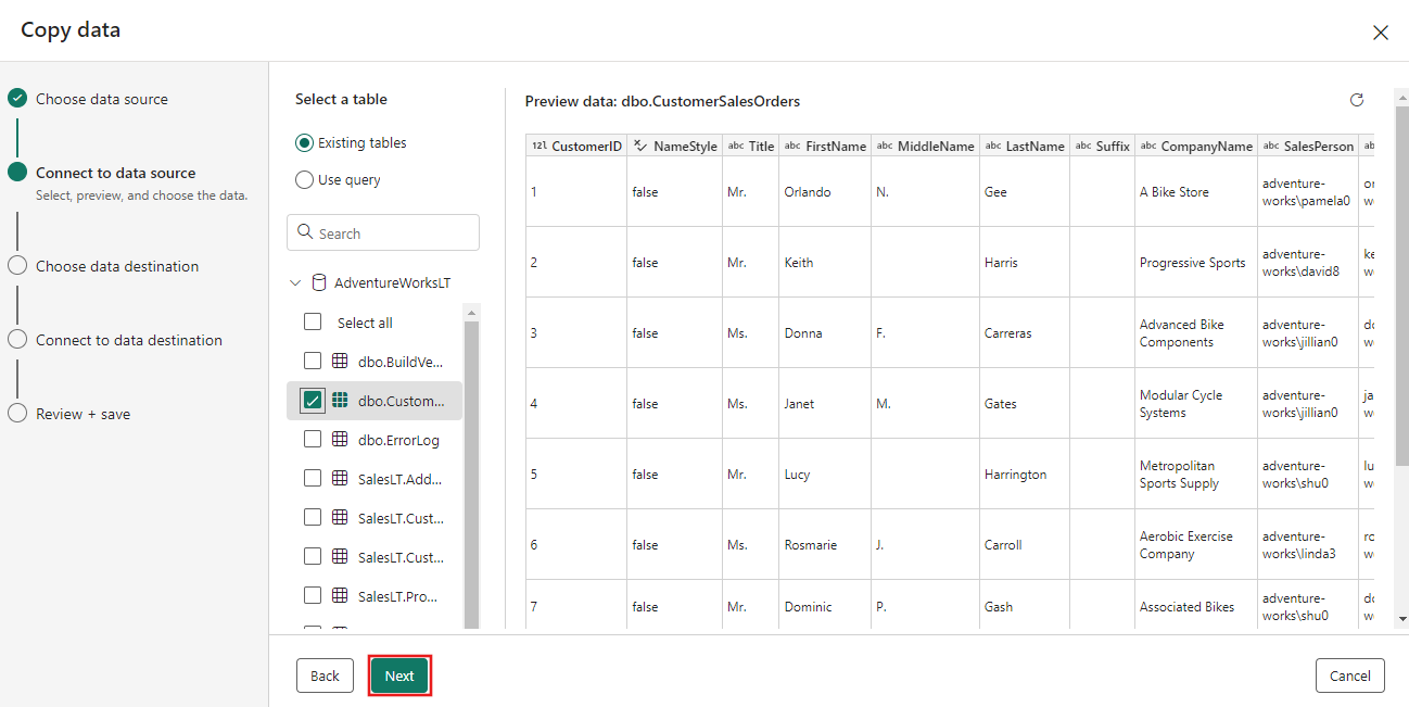 Screenshot che mostra come selezionare dalle tabelle disponibili.