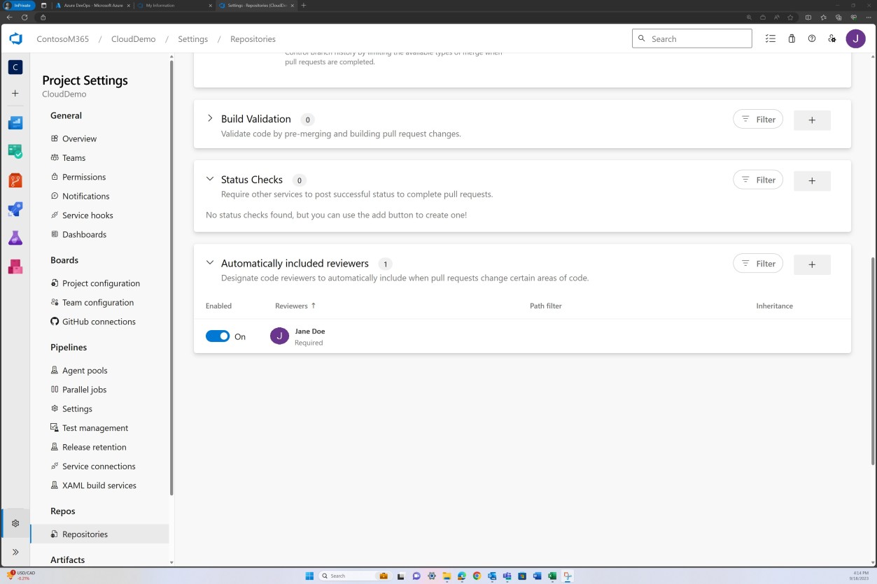 Azure impostazioni del progetto DevOps Repos con convalida della compilazione, controlli dello stato e revisioni incluse automaticamente con Jane Doe selezionata.