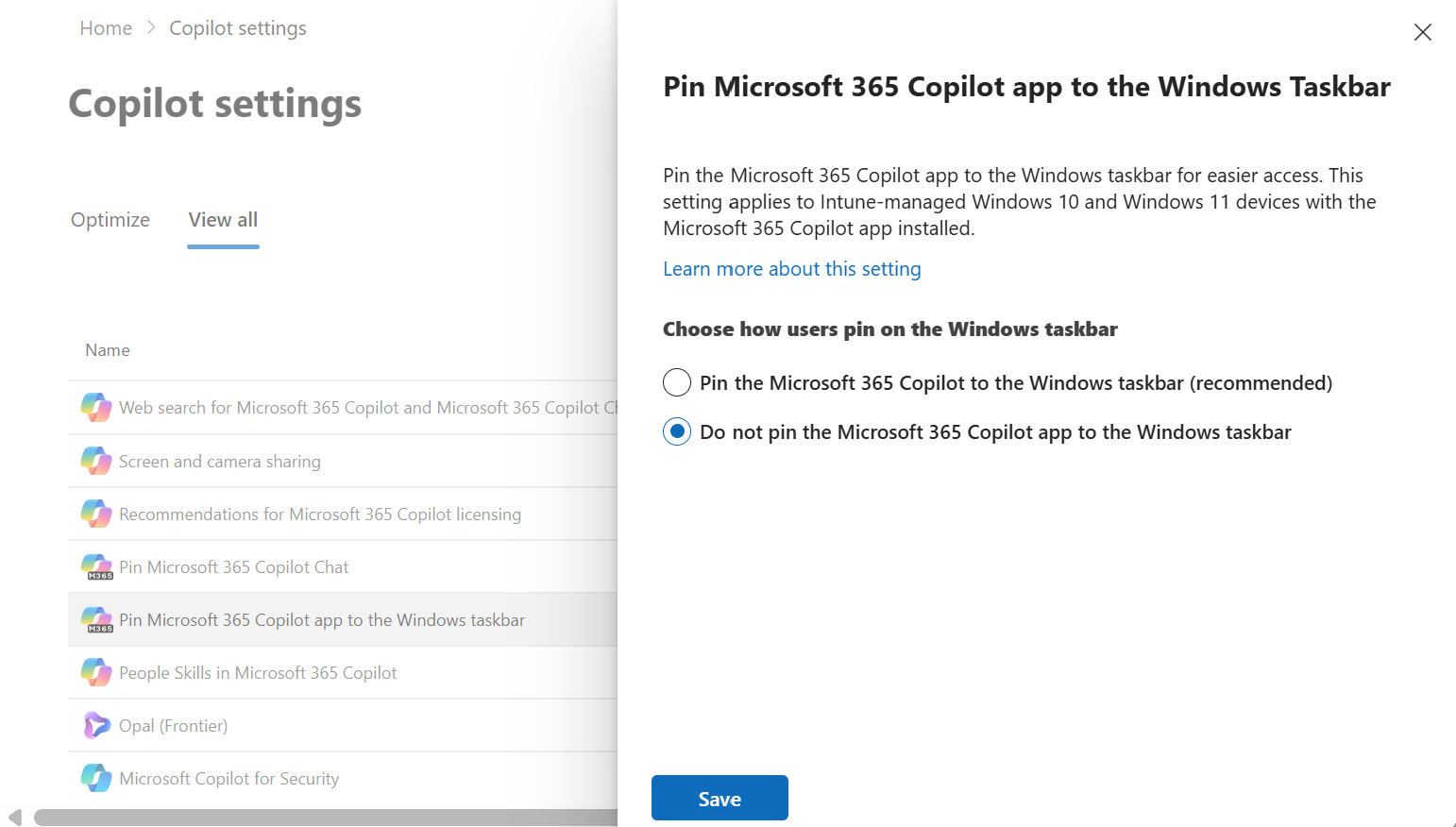 Screenshot che mostra la barra delle applicazioni di Windows con l'app Microsoft Copilot ancorata.