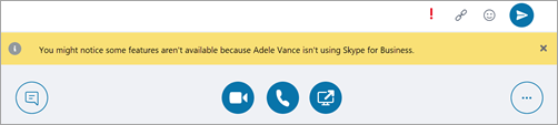 Screenshot del messaggio di Teams per creare una conversazione interoperativo con un utente Skype for Business.