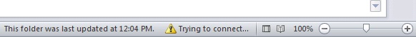 Screenshot del tentativo di connessione del messaggio nella barra di stato di Outlook.