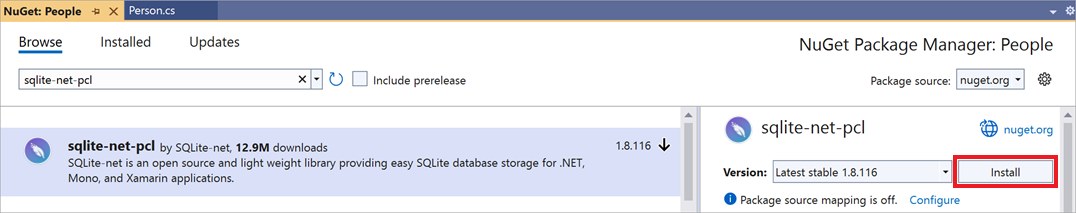 Screenshot che mostra la gestione pacchetti NuGet con la libreria sqlite-net-pcl selezionata.