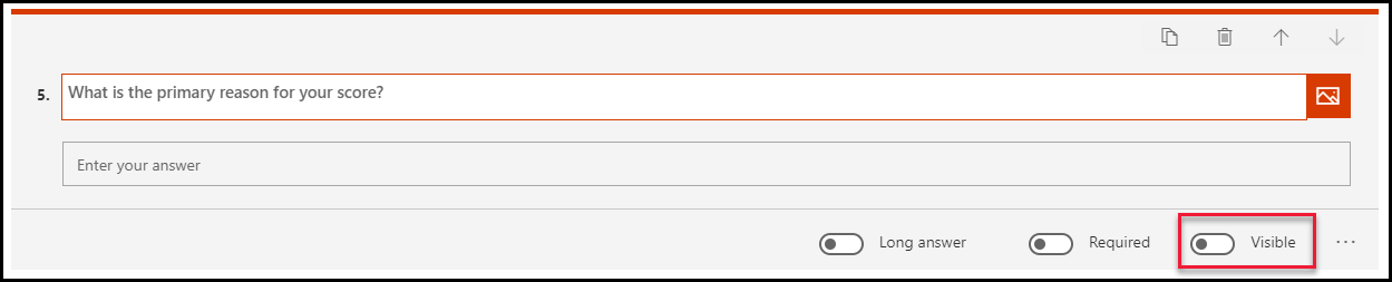 Screenshot di una domanda con l'interruttore Visibile disattivato ed evidenziato.