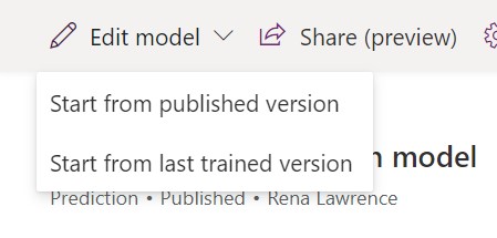 Screenshot del menu Modifica modello espanso che mostra le opzioni Avvia dalla versione pubblicata e Avvia dall'ultima versione con training.