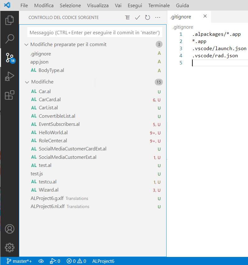 Screenshot della sezione Modifiche preparate per il commit in Visual Studio Code.