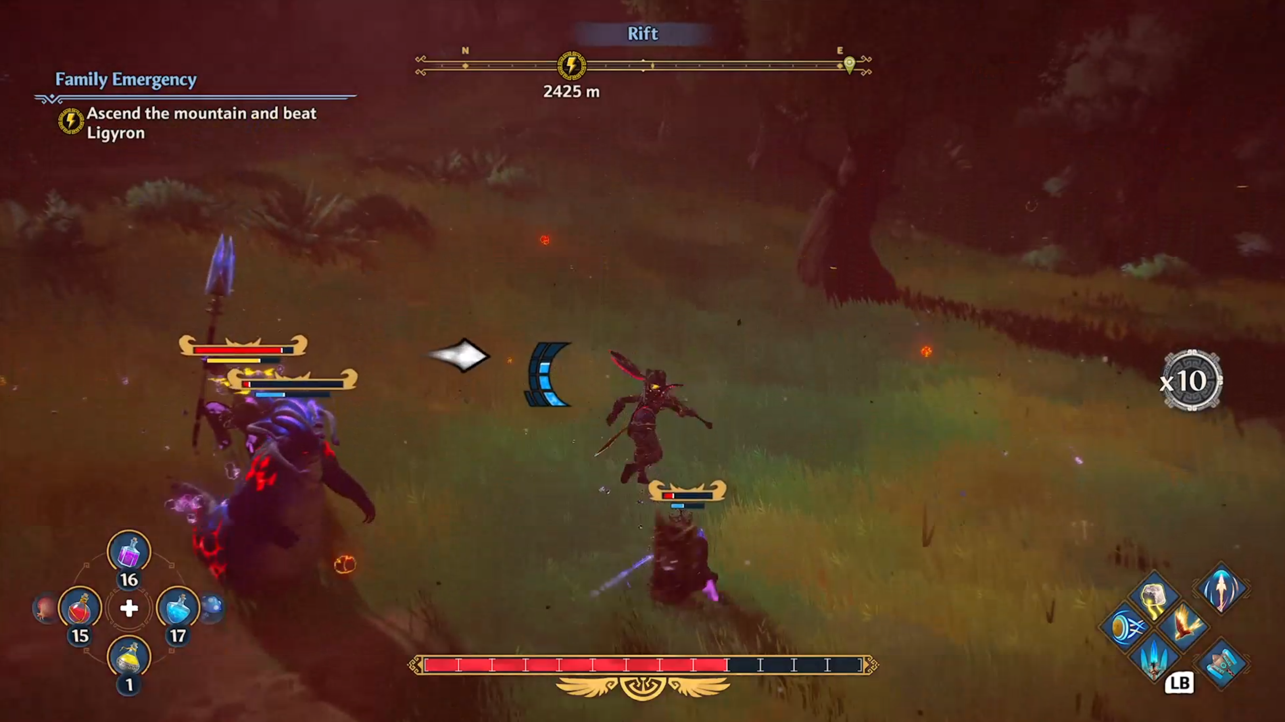 Screenshot di Immortals Fenyx Rising che mostra una freccia bianca con contorno nero che punta a sinistra dal personaggio giocabile verso un nemico pronto a sferrare un attacco.