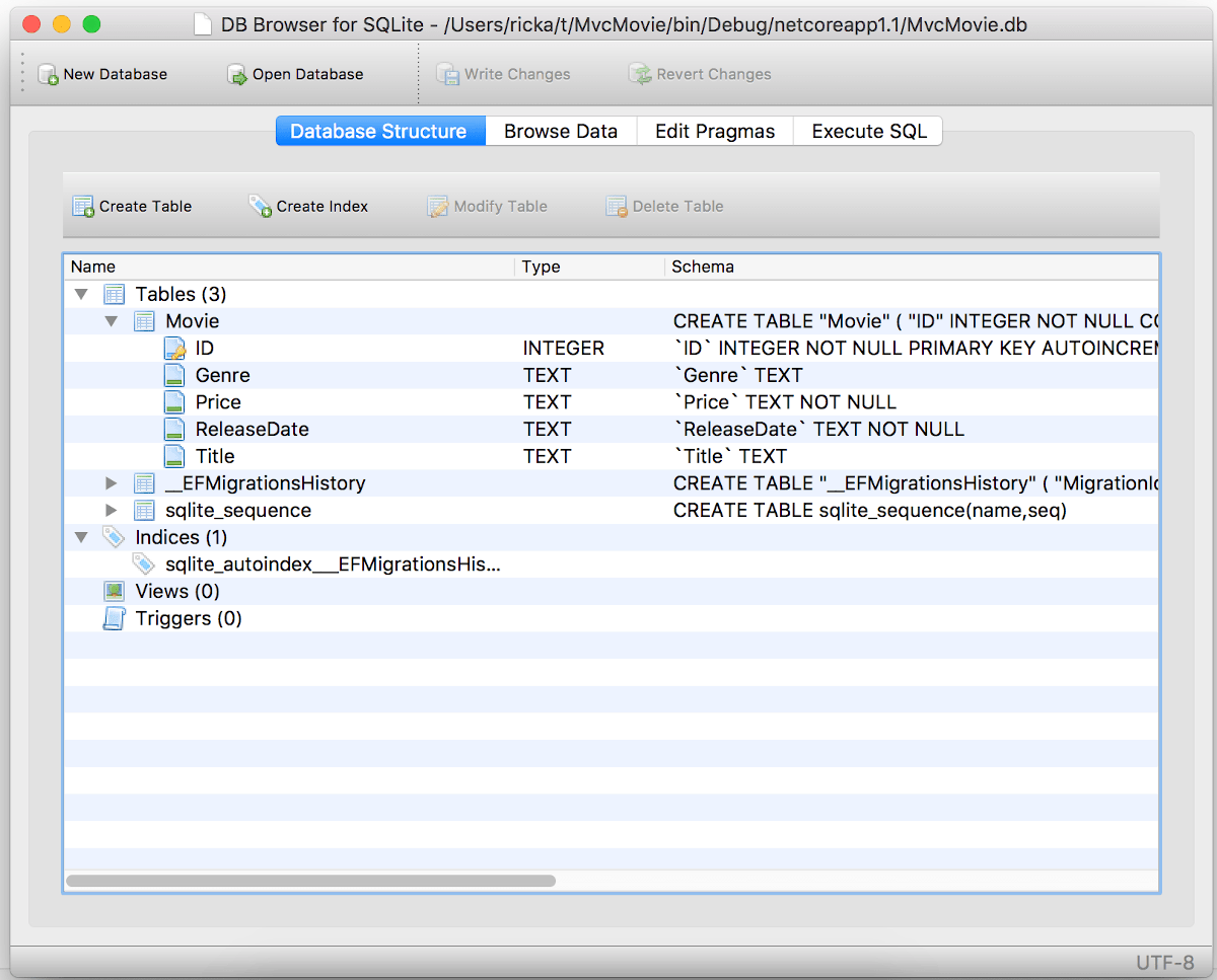 Movie データベースを示している DB Browser for SQLite