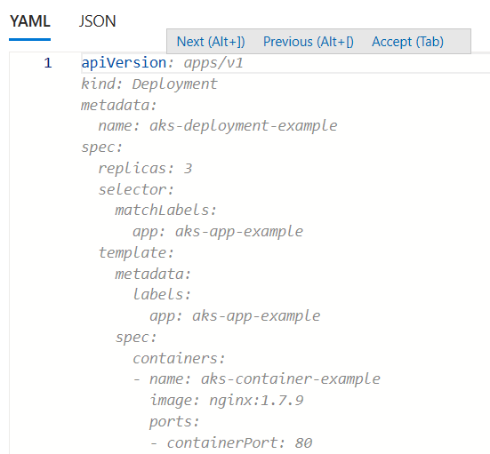 AKS YAML ファイルでオートコンプリート候補を表示する Microsoft Copilot for Azure を示すスクリーンショット。