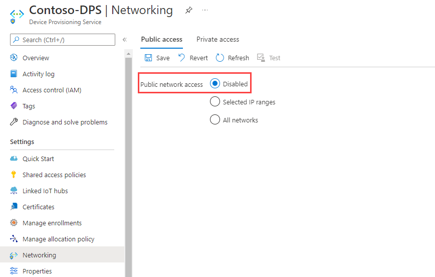 パブリック ネットワーク アクセスを無効にしている Azure portal を示す画像
