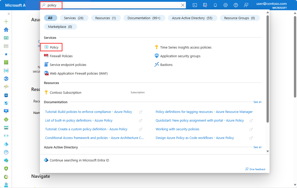 Azure portal で「ポリシー」を検索する操作のスクリーンショット。