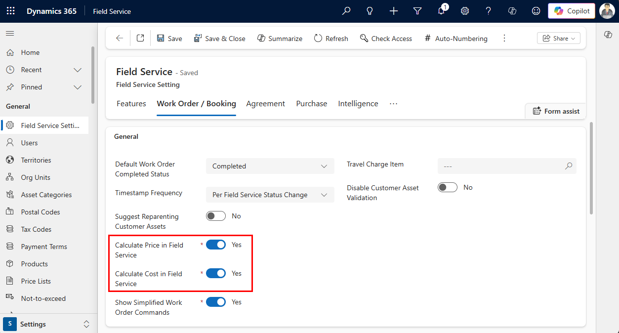 [Field Service Settings]\(フィールド サービス設定\) 画面の [Work Order and Bookings]\(作業指示書と予約\) タブのスクリーンショット。