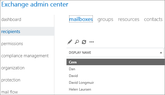 Exchange 管理センターでメールボックスを見つけることができる [メールボックス] タブのスクリーンショット。