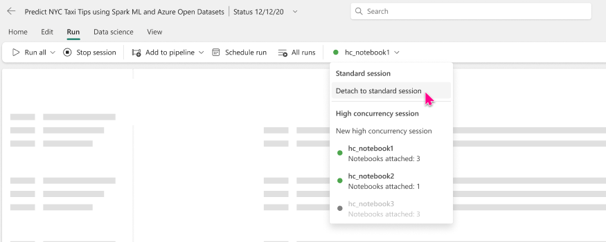 Notebook メニューの高コンカレンシー セッションからデタッチするオプションを示すスクリーンショット。