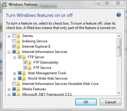 Windows 7 インターフェイスで選択されている F T P 拡張機能と F T P サービスのスクリーンショット。