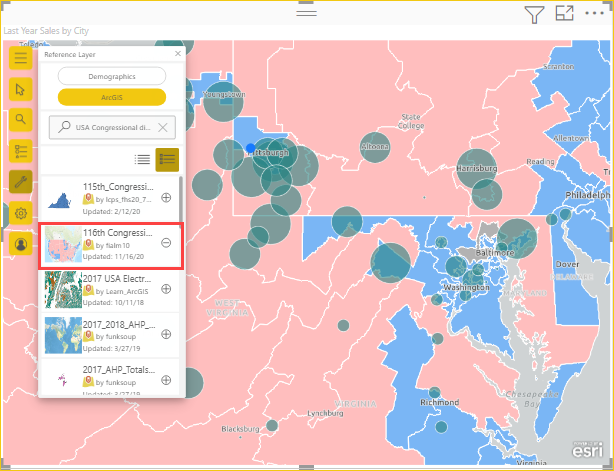 ArcGIS パブリック参照レイヤーを含んだマップを示すスクリーンショット。