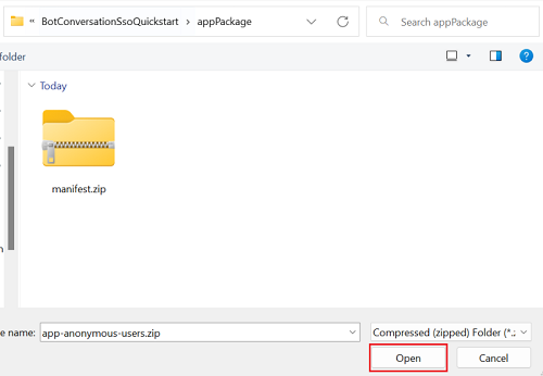 Teams ボットの zip ファイルをアップロードするための [開く] オプションが赤で強調表示されているマニフェスト フォルダーのスクリーンショット。