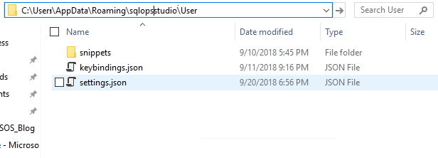 Windows エクスプローラーのフォルダー構造内の settings.json のスクリーンショット。
