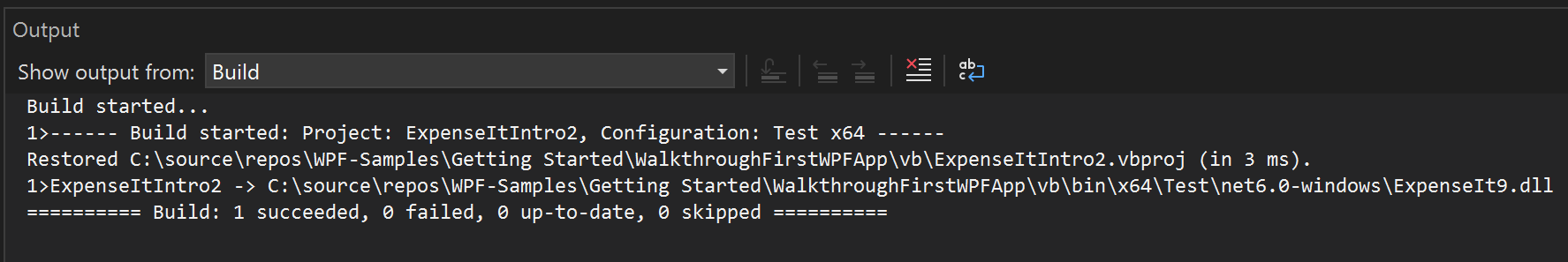 ビルド警告のない Visual Basic の [出力] ウィンドウのスクリーンショット。