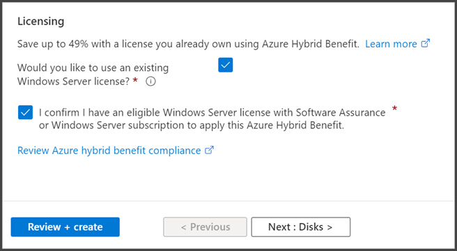 Windows Server VM に Azure ハイブリッド特典を適用するための [ライセンス] 画面のスクリーンショット。