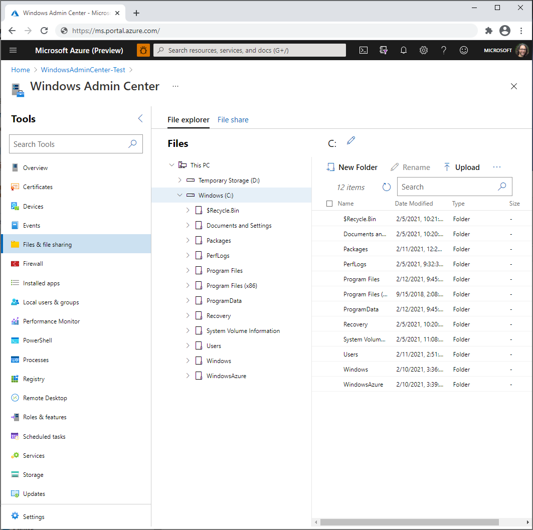 実行中のオペレーティング システムのファイルとフォルダーが表示されている Azure portal の Windows Admin Center を示すスクリーンショット。