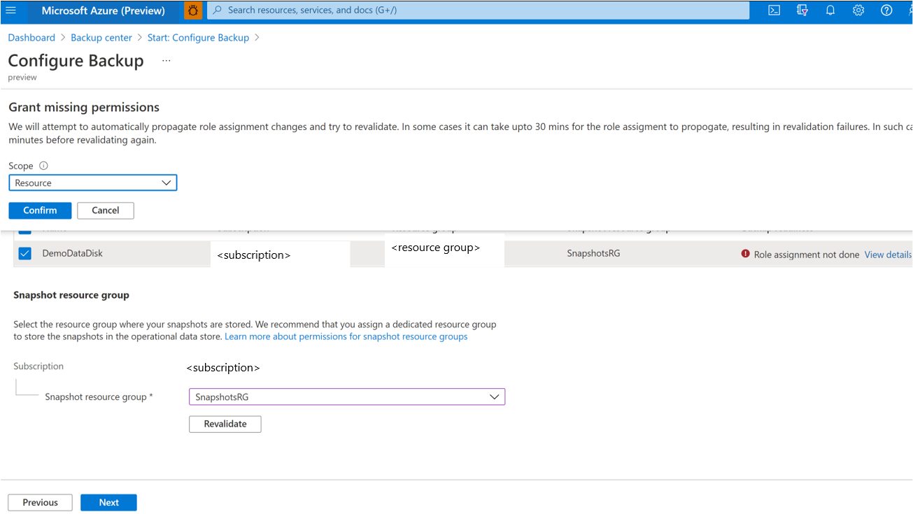 Снимок экрана, показывающий предоставление согласия службе Azure Backup для автоматического назначения ролей.