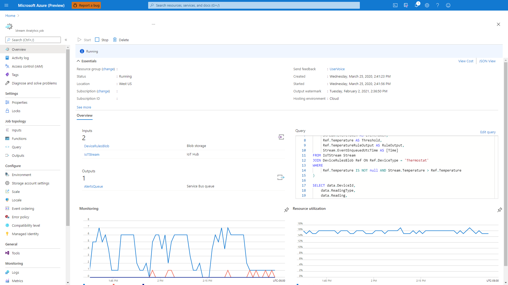 Сәйкес ресурс тобы мен ағындық талдау жұмысын көрсететін Microsoft Azure скриншоты.