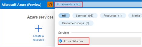 Azure Portal에서 Data Box 작업을 검색하는 방법을 보여 주는 스크린샷. 검색 상자와 선택한 Azure Data Box 서비스가 강조 표시되어 있습니다.