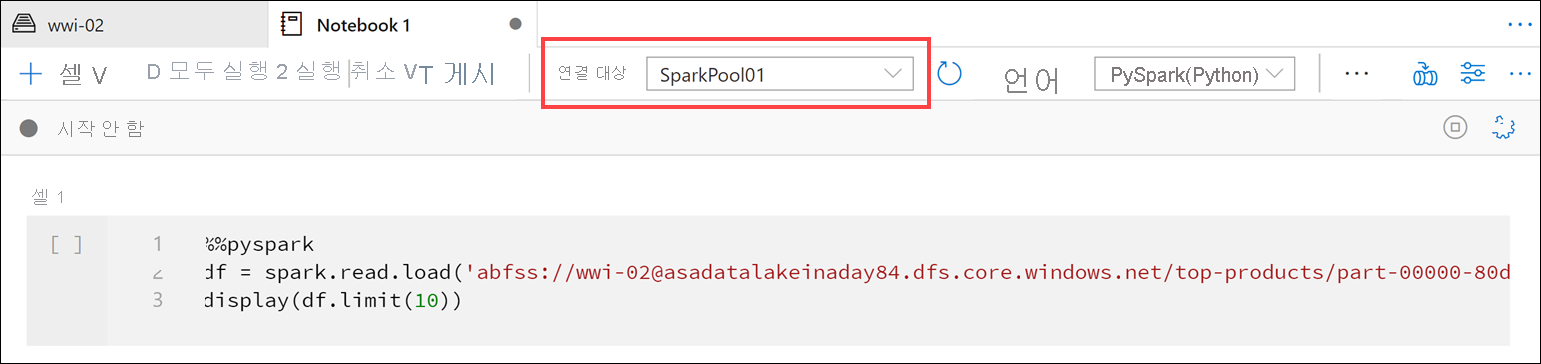 The attach to Spark pool menu item is highlighted.