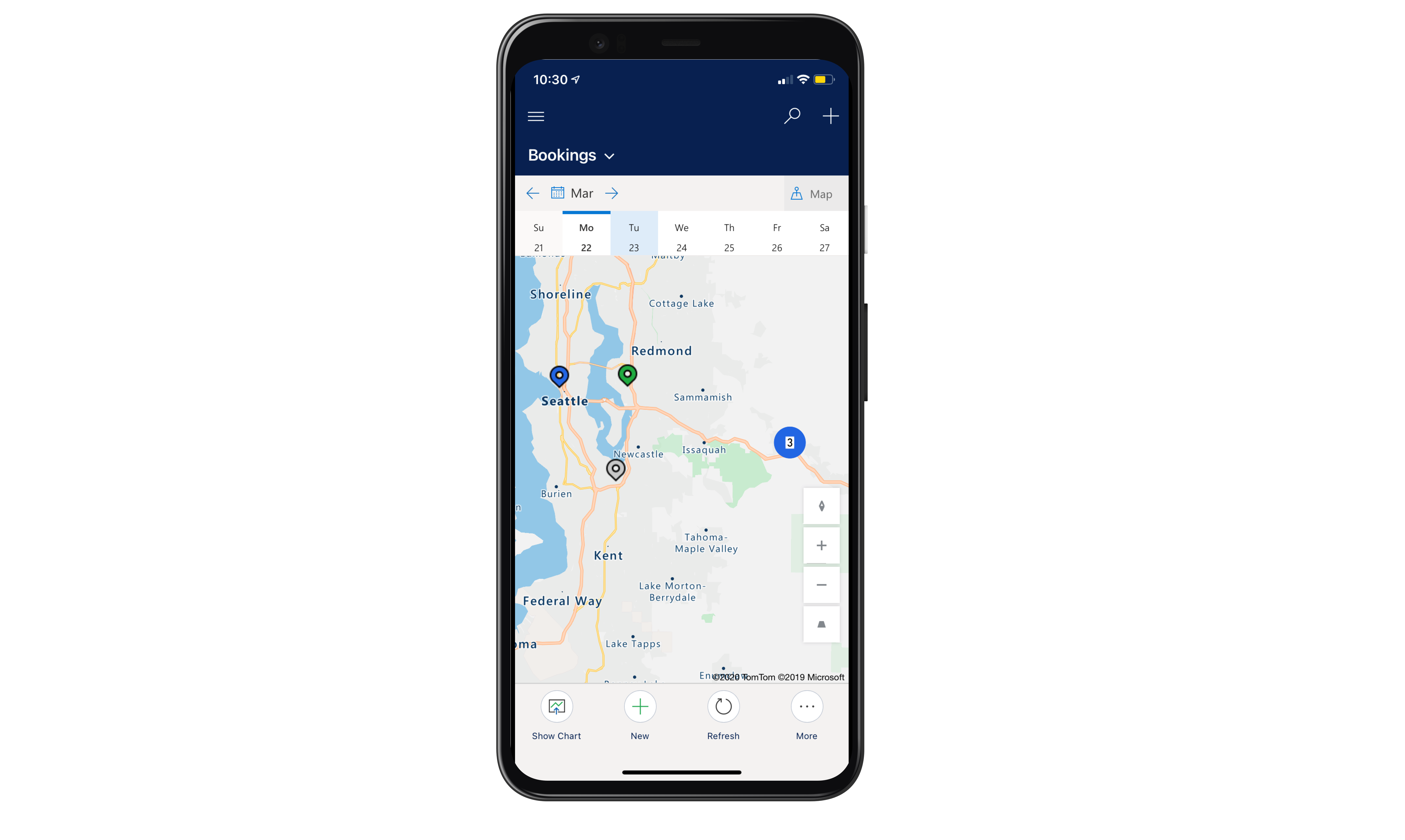 Field Service Mobile ierīces atveidojums, kurā redzams kartes skats ar atlasītu vienu nedēļas dienu.