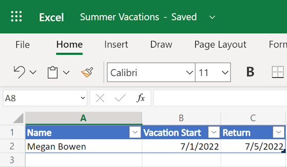 Ekrānuzņēmums, kurā redzama Excel tabula ar kolonnām Name, Vacation Start un Return, kas aizpildītas ar veidlapas datiem.