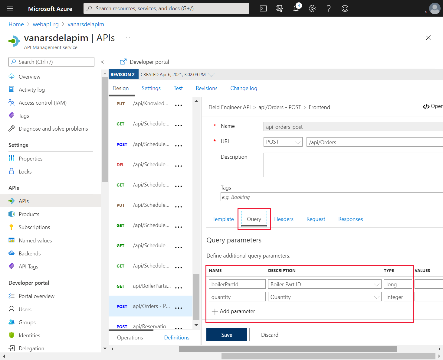 Tambahkan parameter pada operasi pertanyaan Pengurusan API.