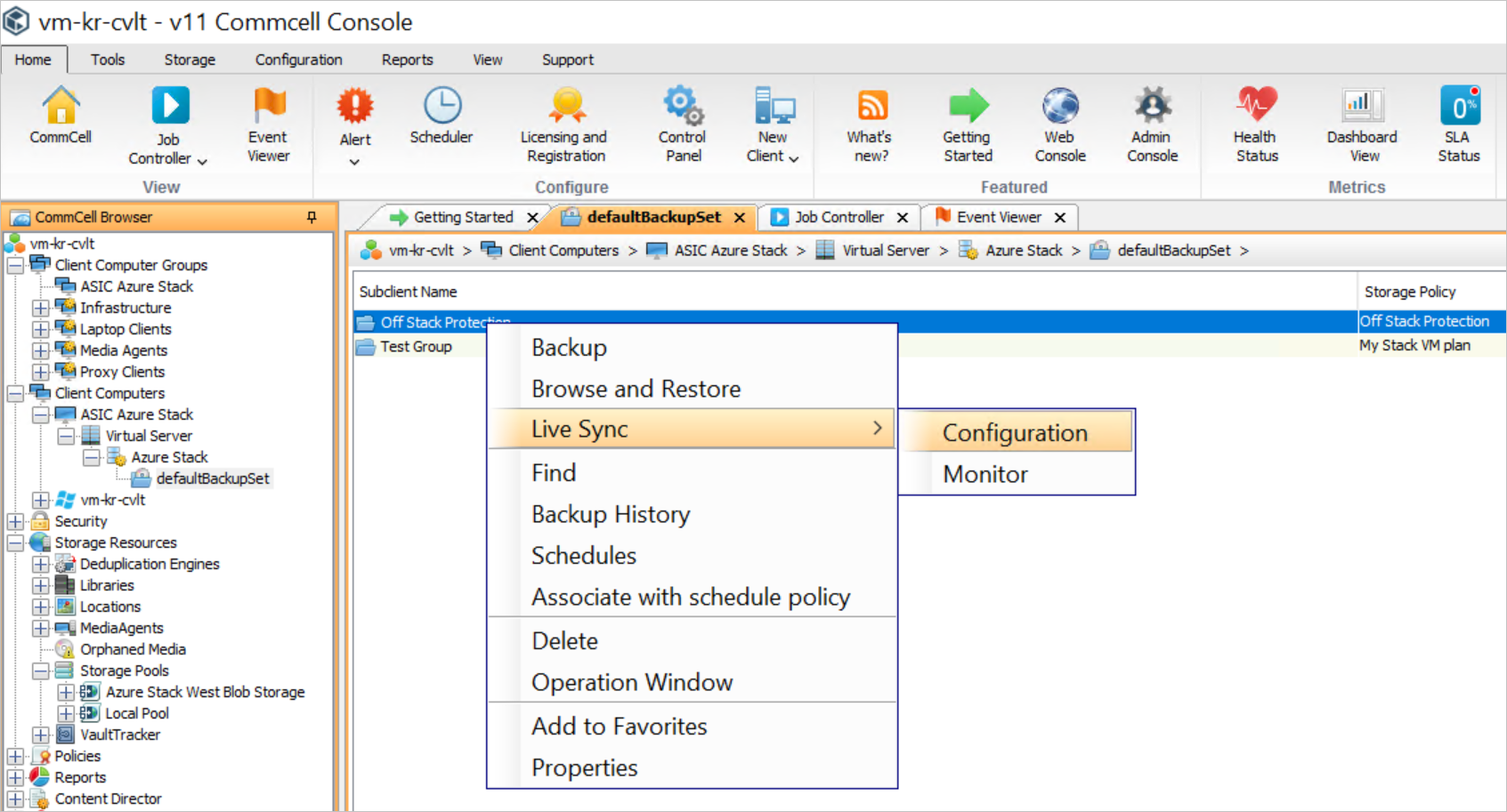 In de Commcell-console wordt de tabbladpagina vm-kr-cvlt > ClientComputers > ASIC Azure Stack > Virtual Server > Azure Stack > defaultBackupSet weergegeven. Een contextmenu voor off-stackbeveiliging op de pagina heeft een optie Live Sync-configuratie > .